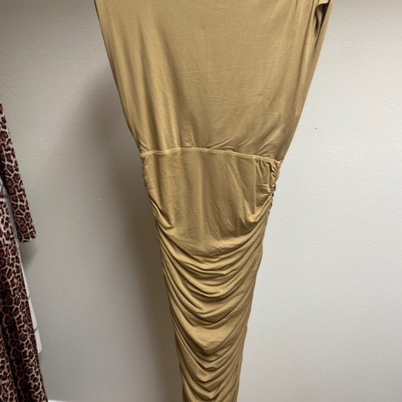 Dressing - Picture 2 of 3